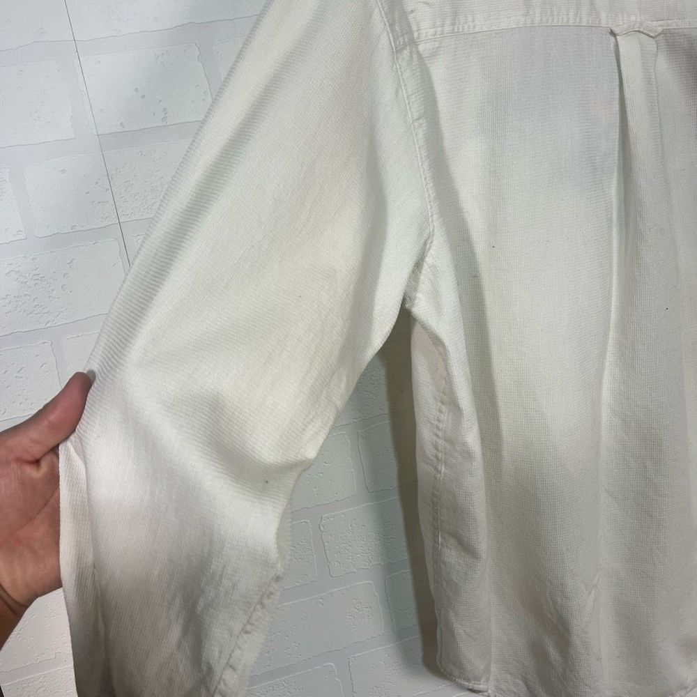 Disney Store Button Down Shirt Womens Size L Off White Pooh Embroidered - Picture 12 of 16